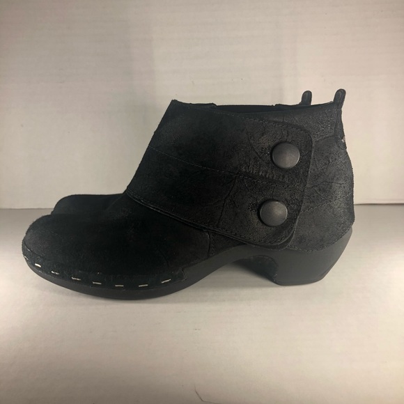Merrill Black Button Suede Ankle Booties Women’s size 10 - Picture 5 of 16
